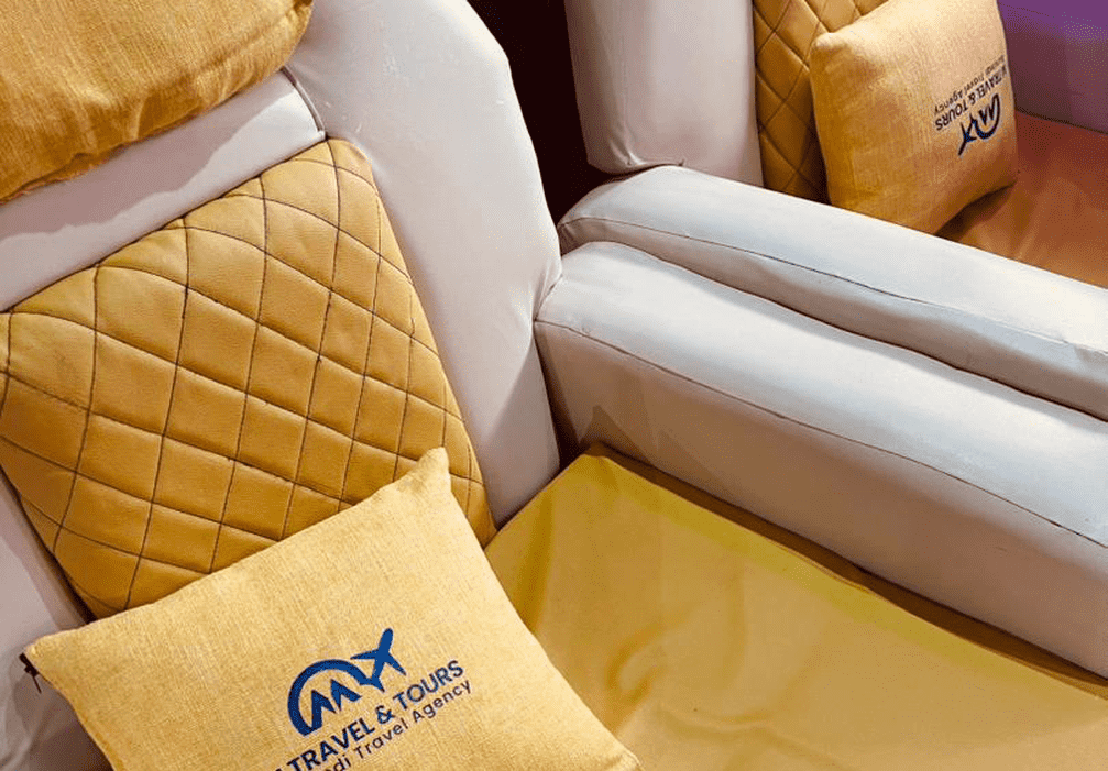 Dinner in M Travel Jet Bar